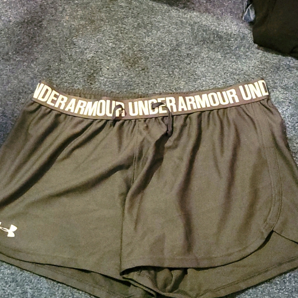 Under Armour heat gear shorts